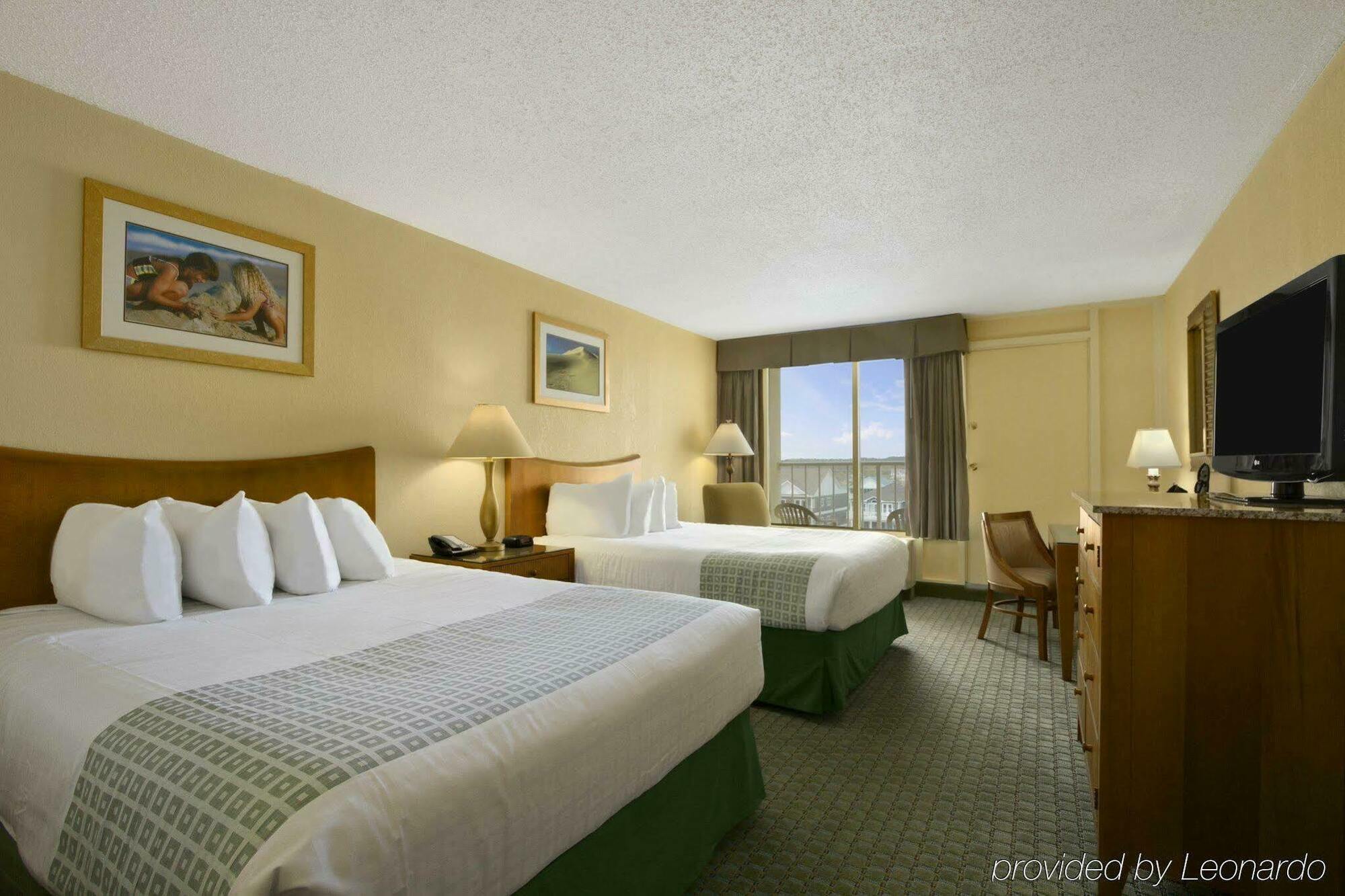Ramada Plaza By Wyndham Nags Head Oceanfront Hotel Kill Devil Hills Buitenkant foto
